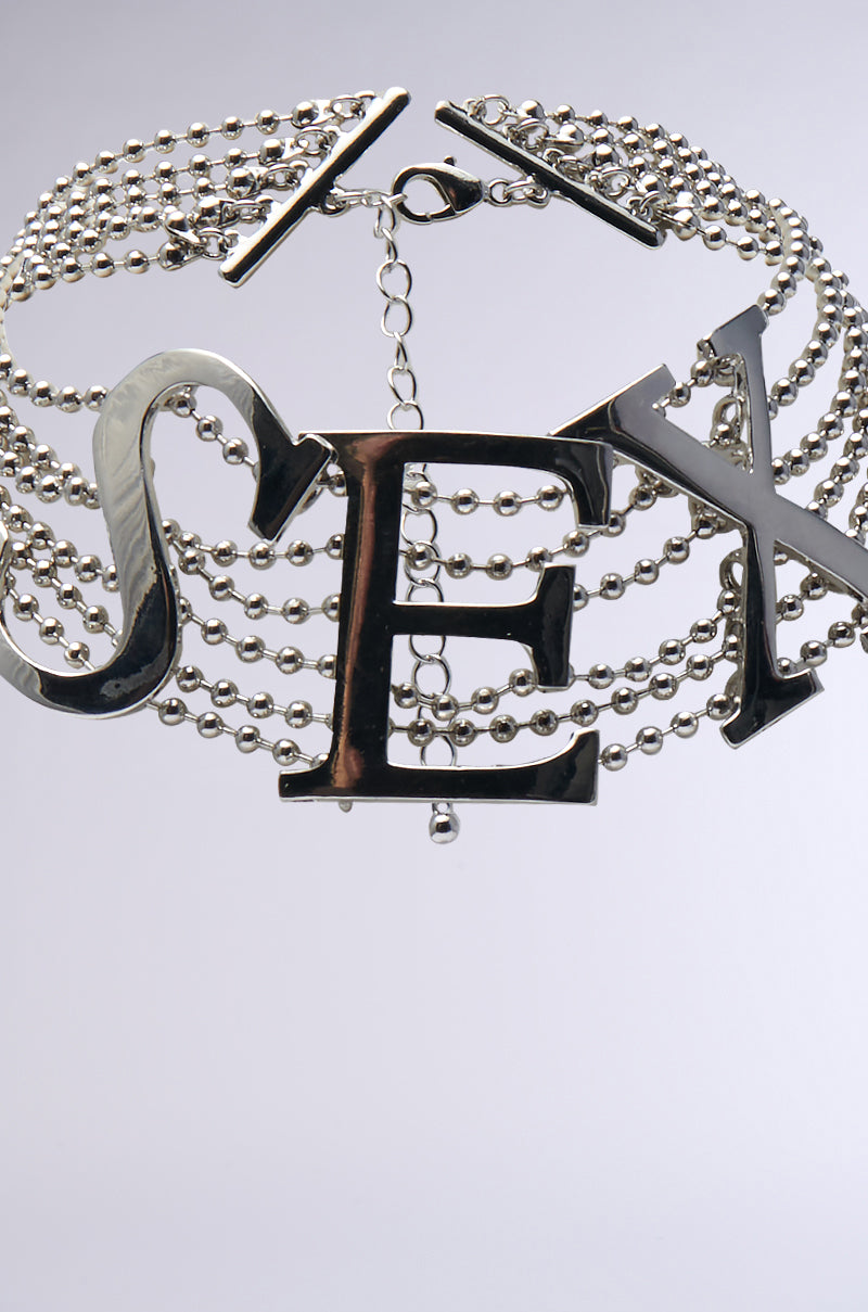 TOO SEXY CHOKER – AKIRA