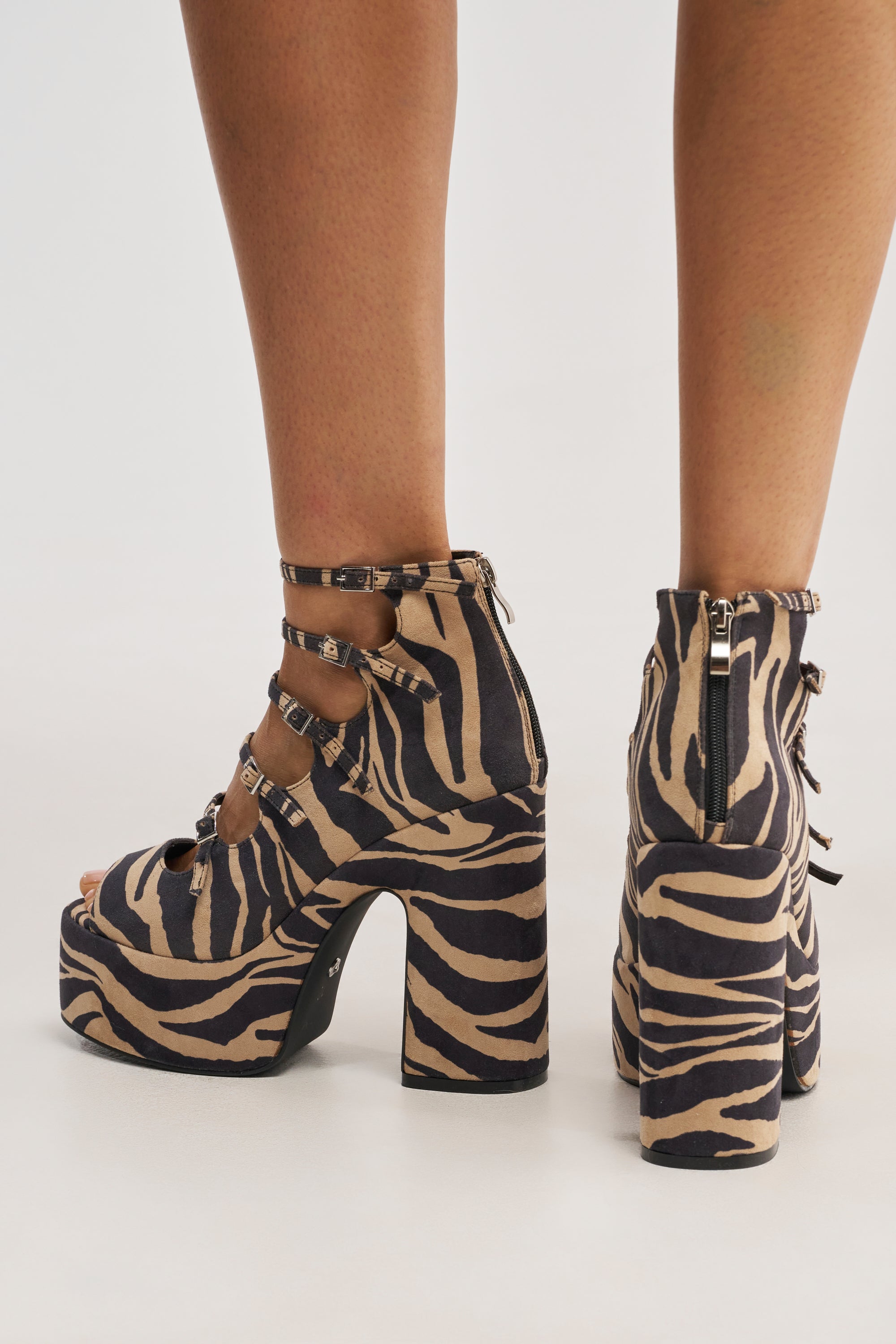 AZALEA WANG SMITTEN ZEBRA BLOCK SANDAL – AKIRA