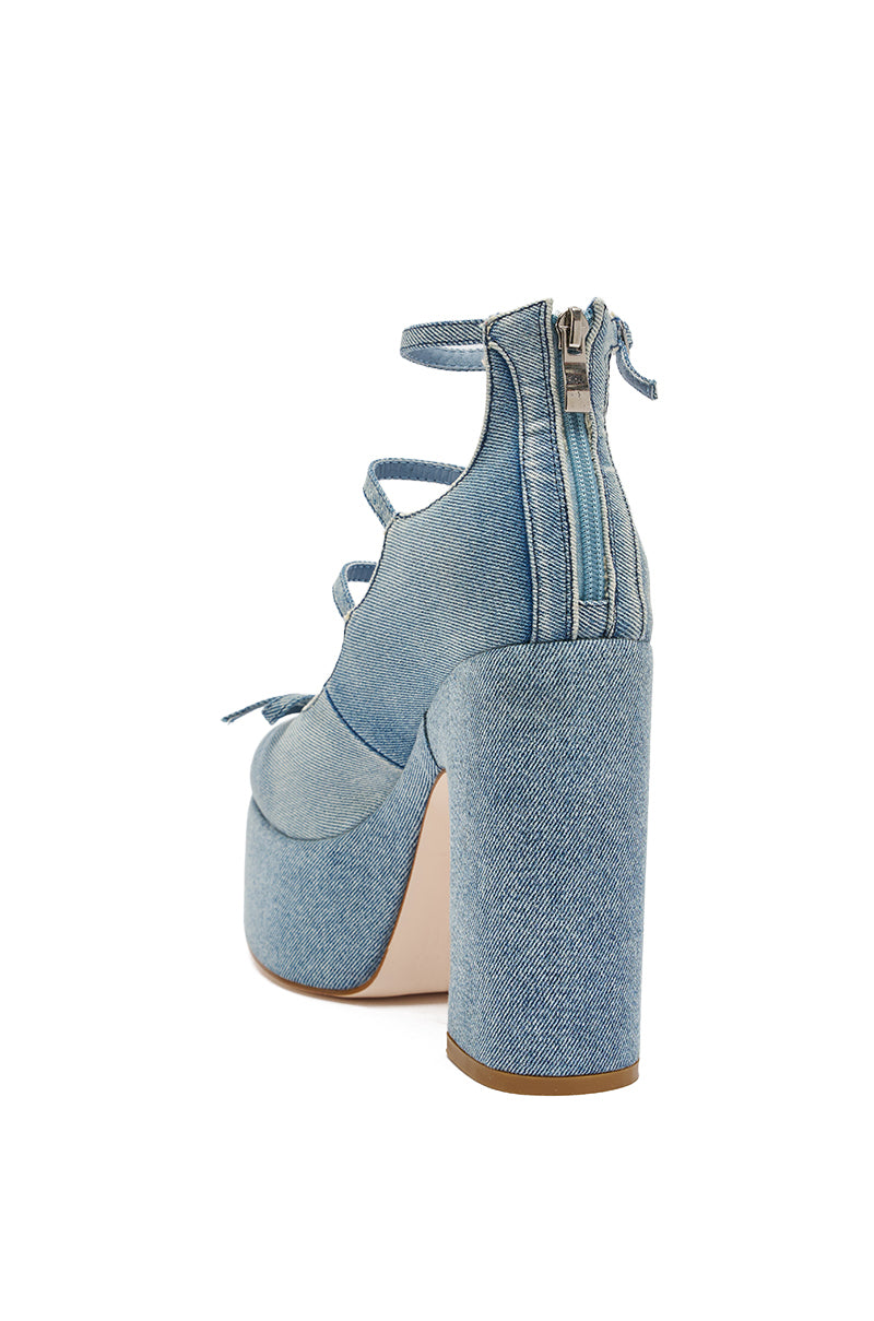 AZALEA WANG SPROUT DENIM CHUNKY PUMP – AKIRA