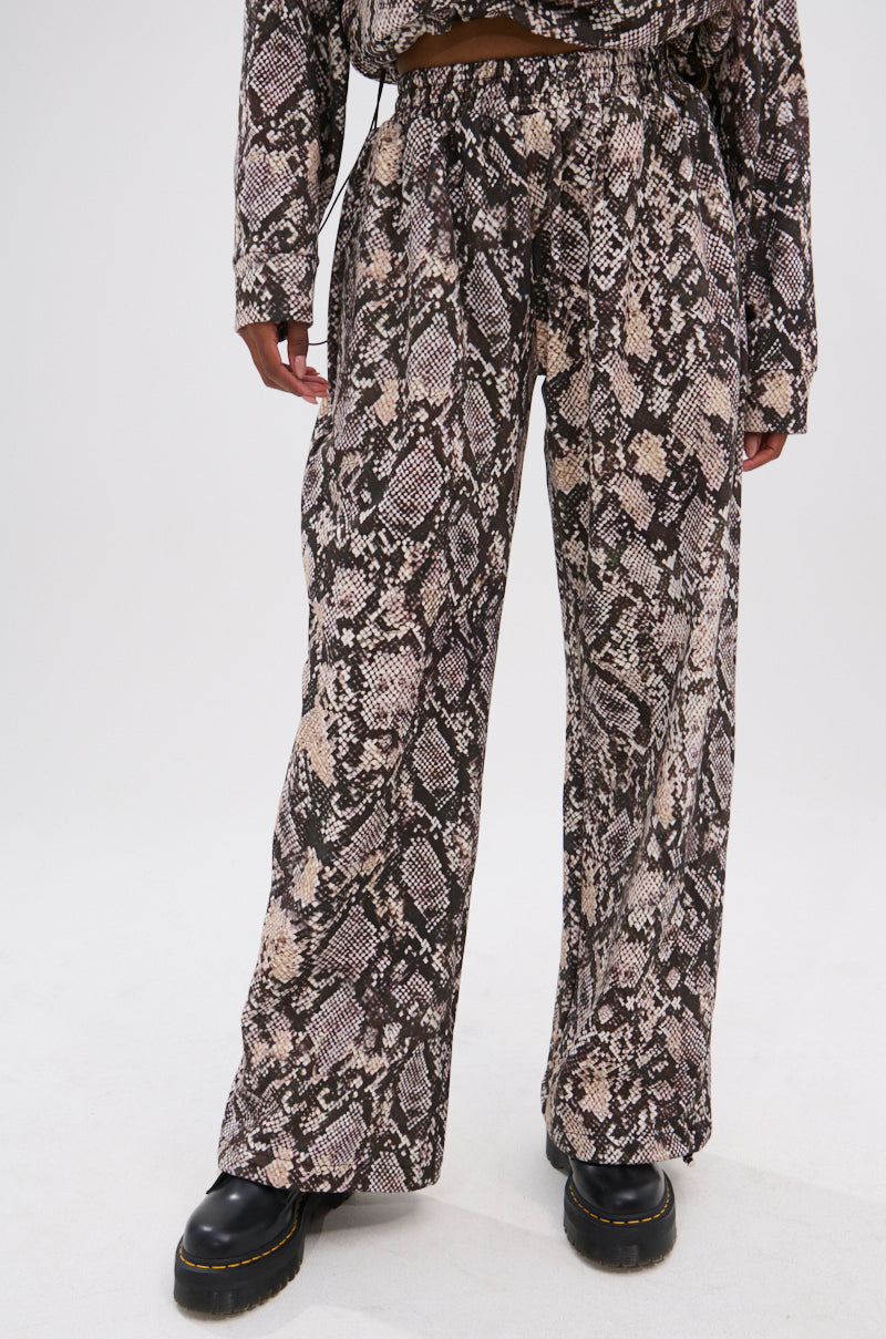 PYTHON WIDE LEG JOGGER – AKIRA
