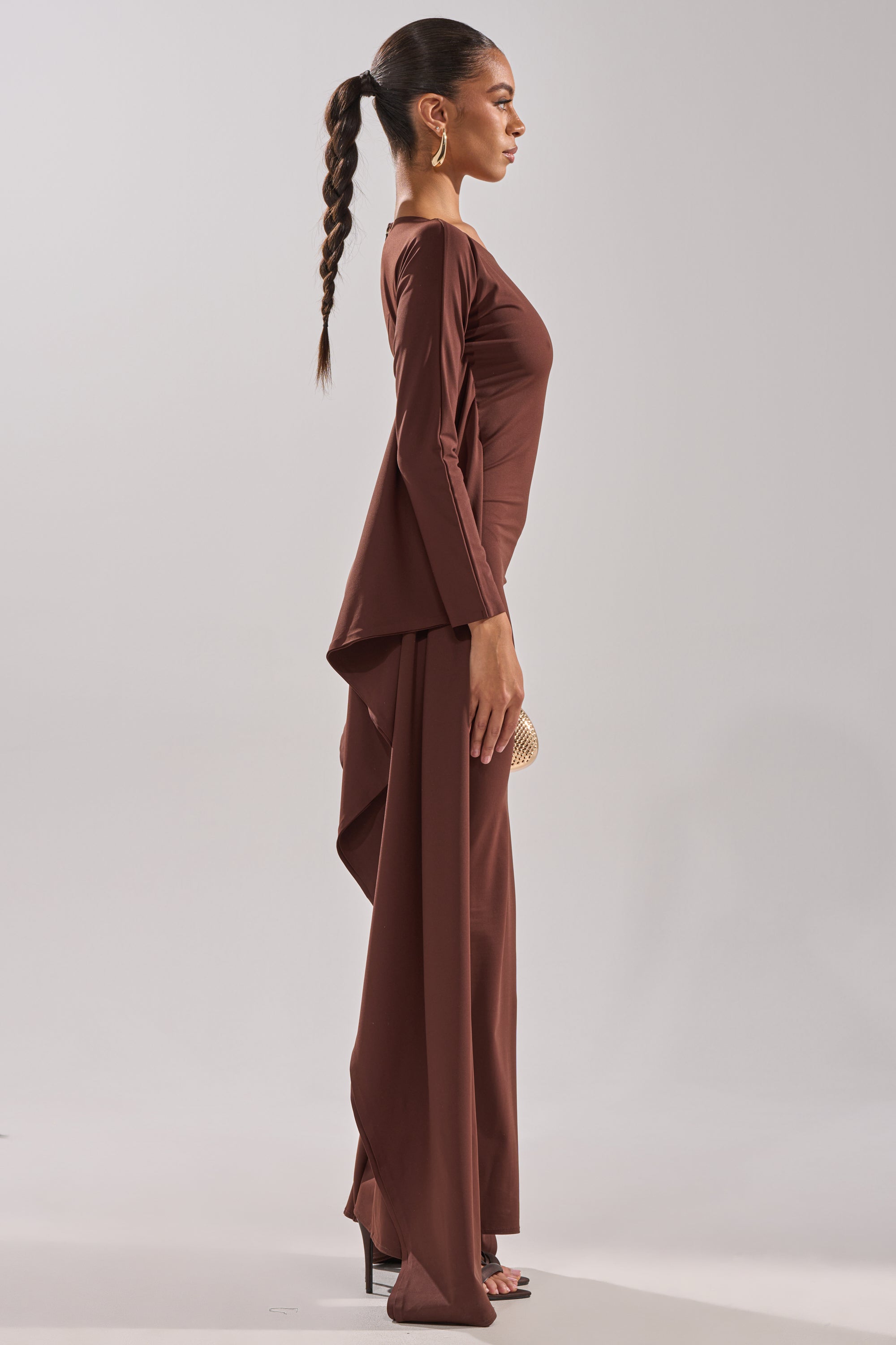 KYLIE MAXI DRESS WITH RUFFLE SLEEVES IN BROWN AKIRA KYLIE MAXI DRESS WITH RUFFLE SLEEVES IN BROWN AKIRA