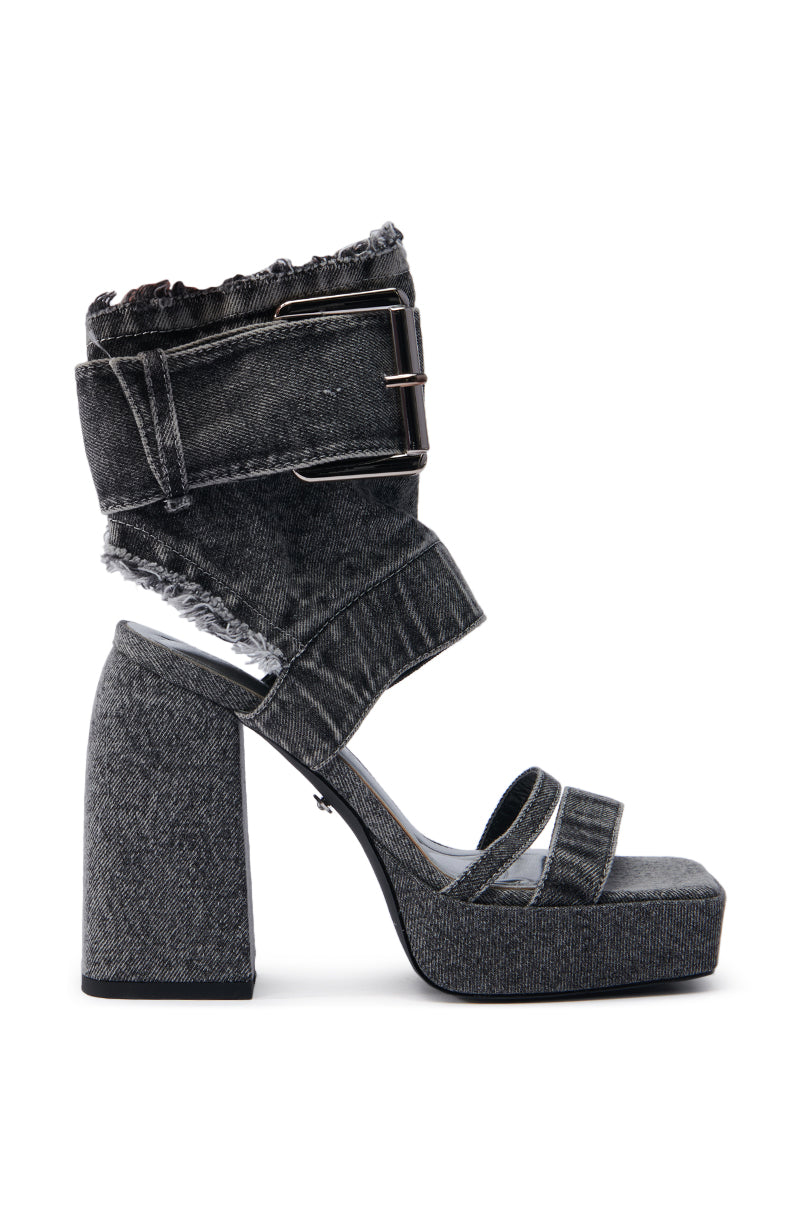 花 agiri AZALEA WANG WANNIYA BLACK DENIM CHUNKY SANDAL – AKIRA