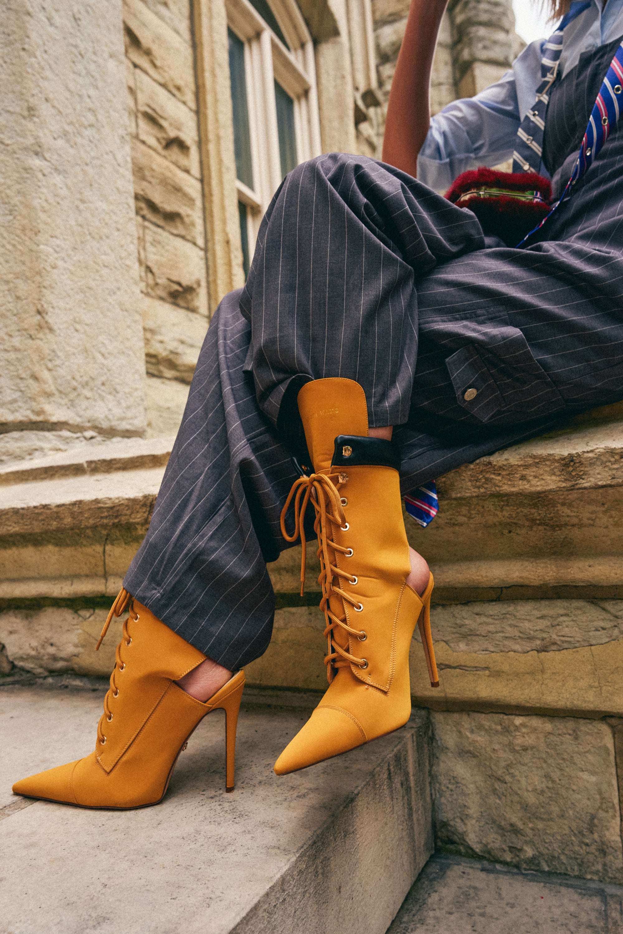 YYellowハイヒール s Yellow Lace-Up Stiletto Ankle Bootie | AKIRA