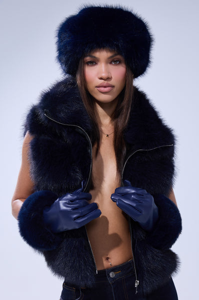 FAUX FUR VEST IN NAVY – AKIRA