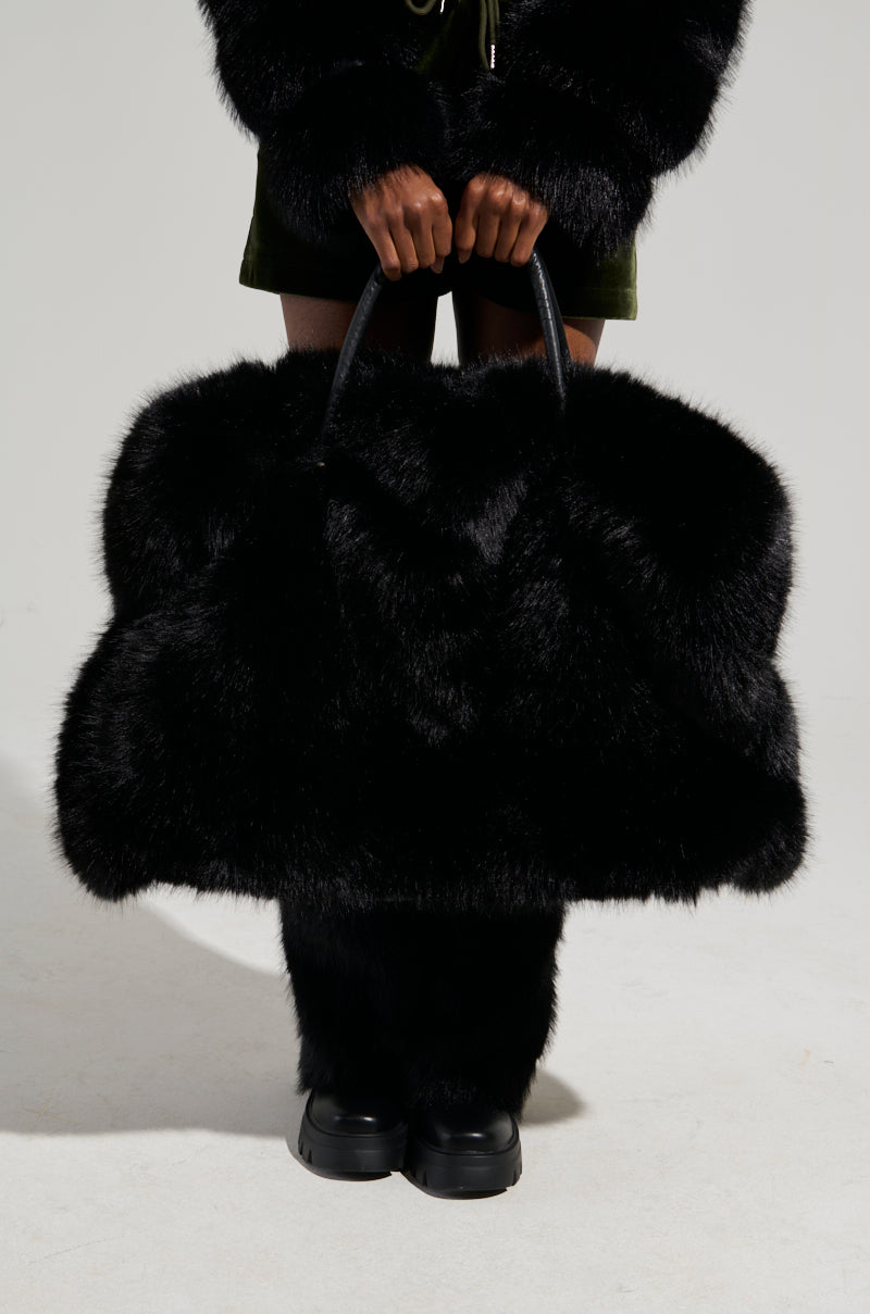 YETI LARGE FAUX FUR TOTE IN BLACK – AKIRA