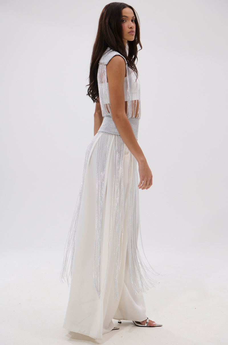 ARK SLEEVELESS CHAIN TOP – AKIRA
