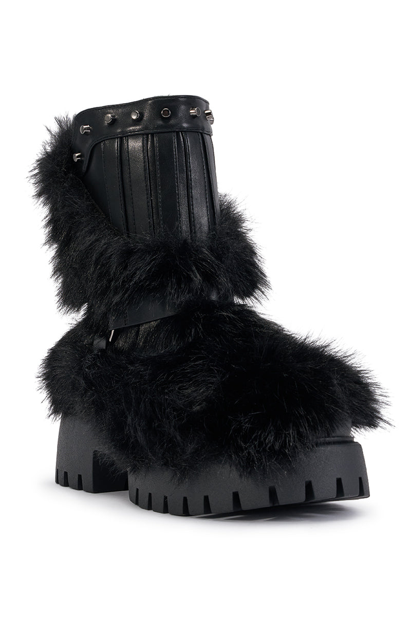 AZALEA WANG ZAYDEN BLACK FUR FLAT BOOTIE – AKIRA