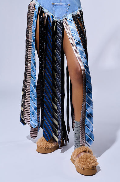 AZALEA WANG ZUNI BROWN SHERPA CLOG – AKIRA