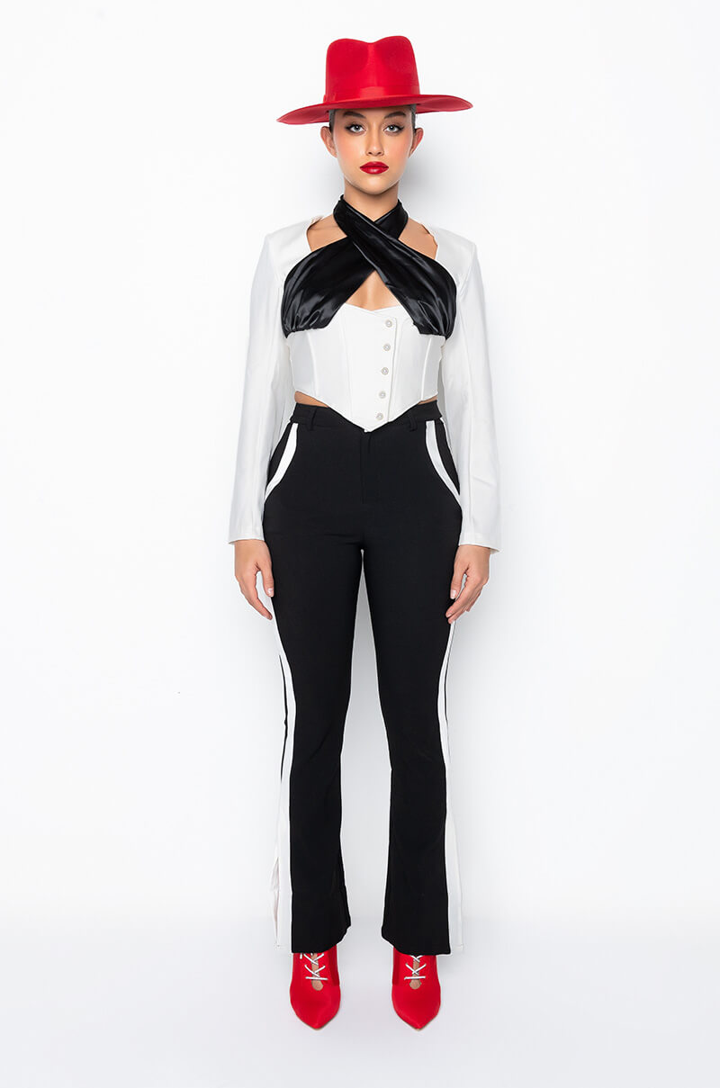 Extra View Acabella Halter Neck Top