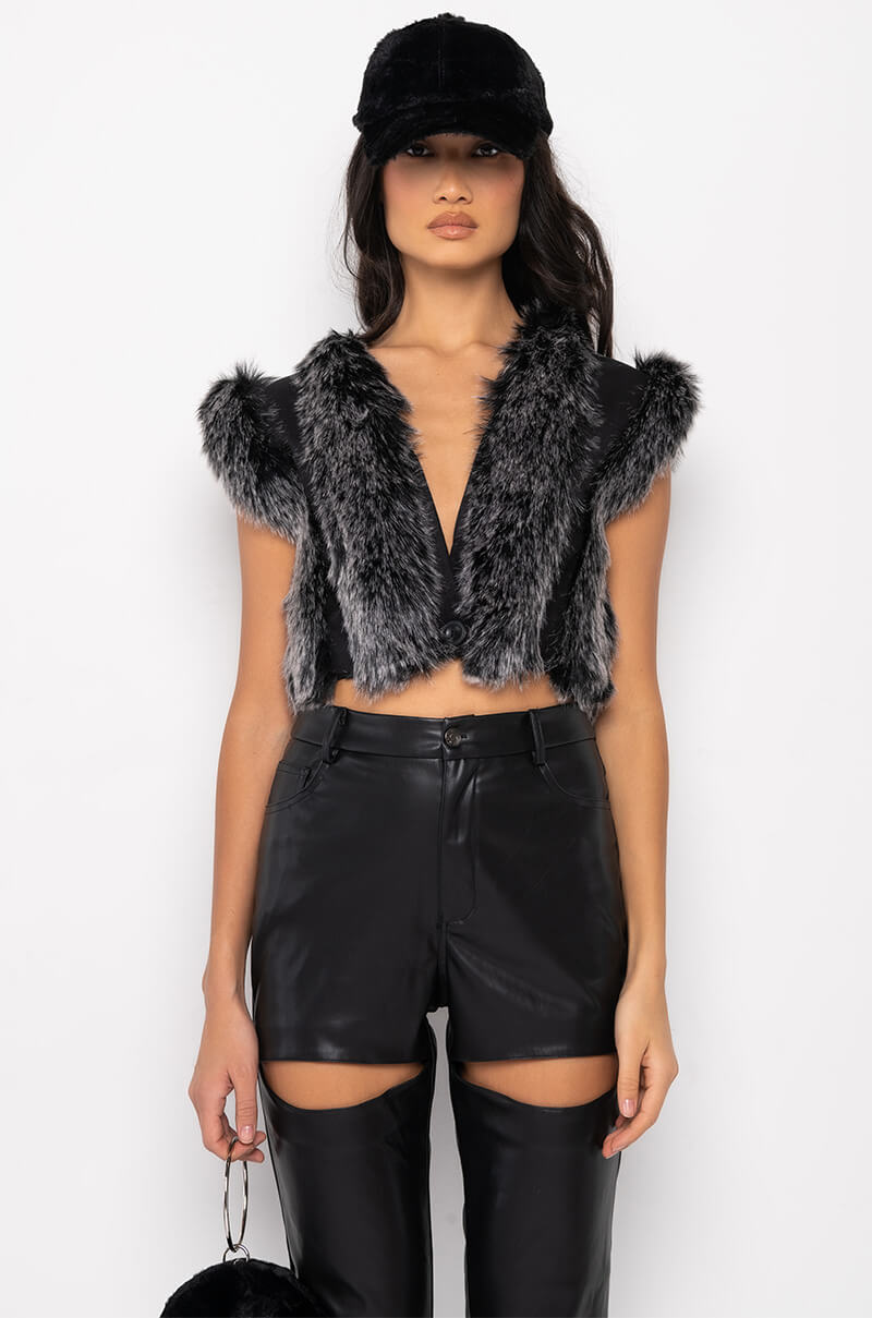 Detail View After Dark Crop Faux Fur Vest