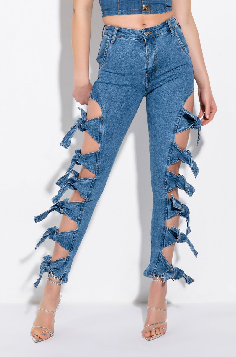 ALL AROUND ME SKINNY JEANS view 0