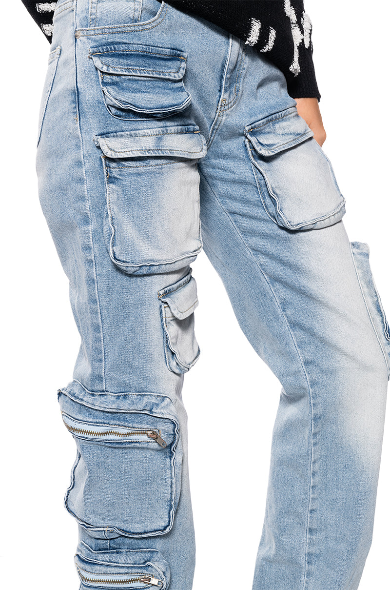Extra View All Over Pocket Detail Relaxed Fit Jeans