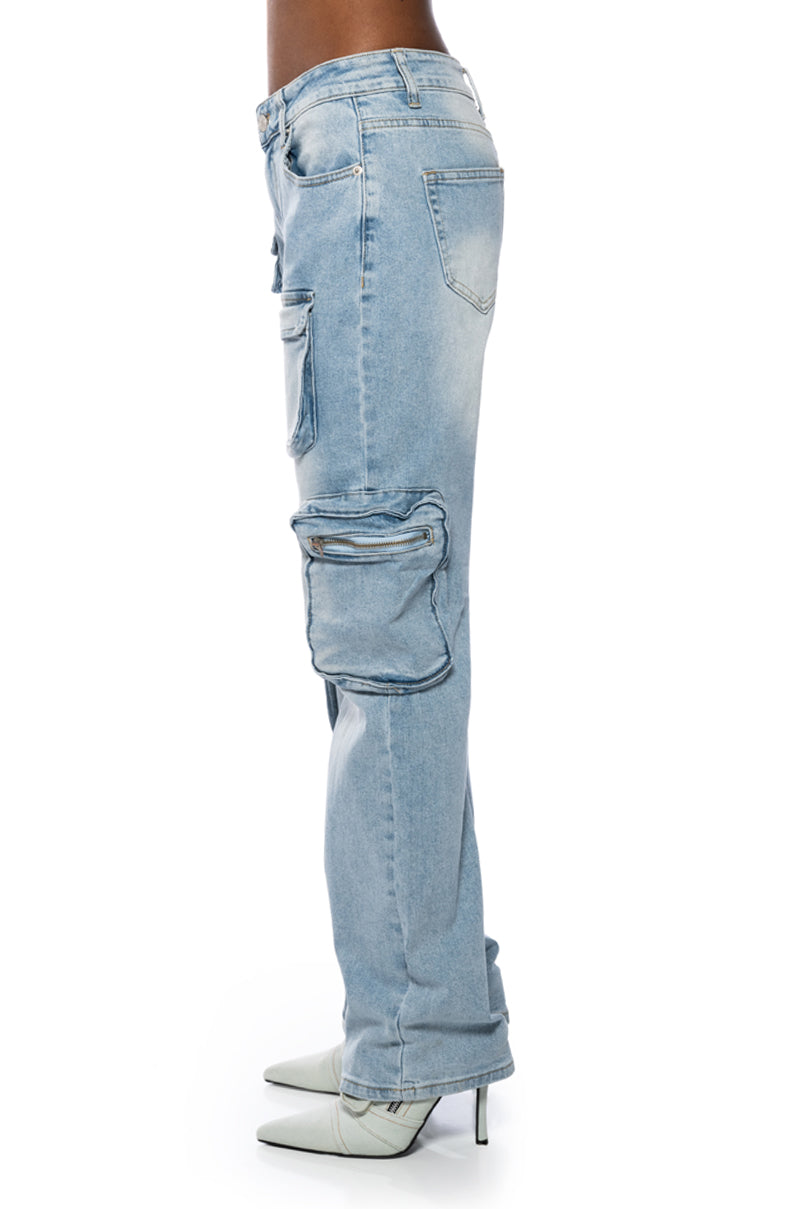 Extra View All Over Pocket Detail Relaxed Fit Jeans