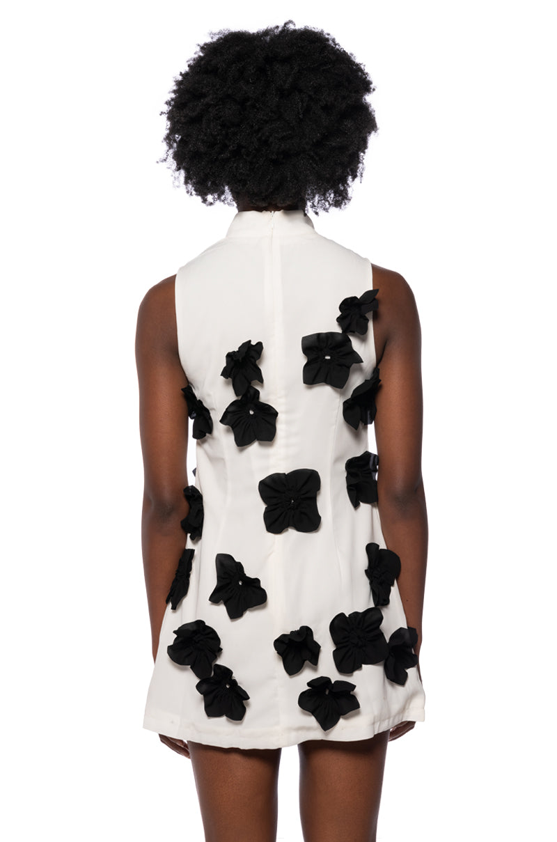 ALLORA SLEEVELESS FLORAL APPLIQUE MINI DRESS AKIRA ALLORA SLEEVELESS FLORAL APPLIQUE MINI DRESS AKIRA