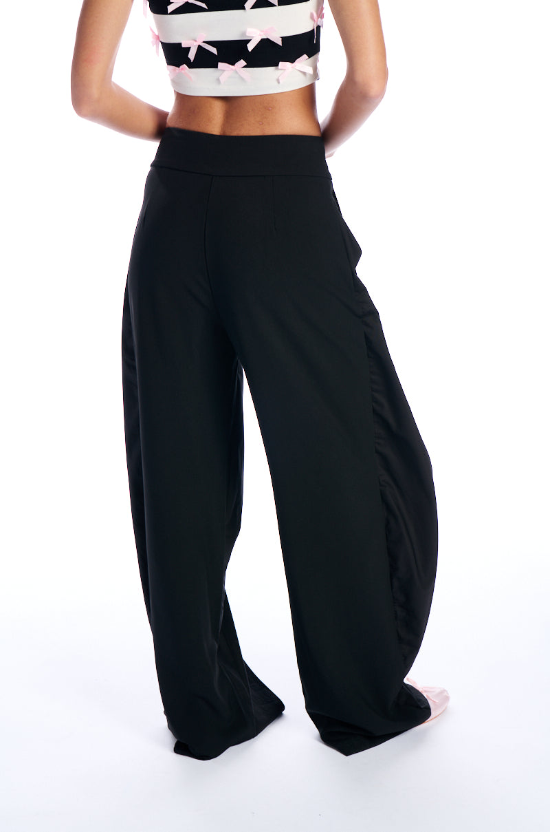 Detail View Amber Wide Leg Pleated Trouser Pant