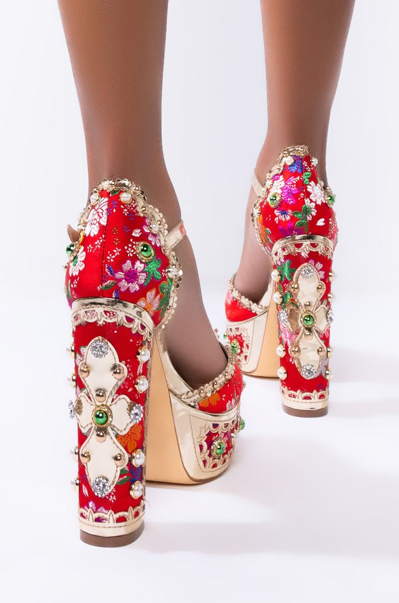 Back View Azalea Wang Aim For The Eyes Chunky Heel Sandal In Red in Red 7