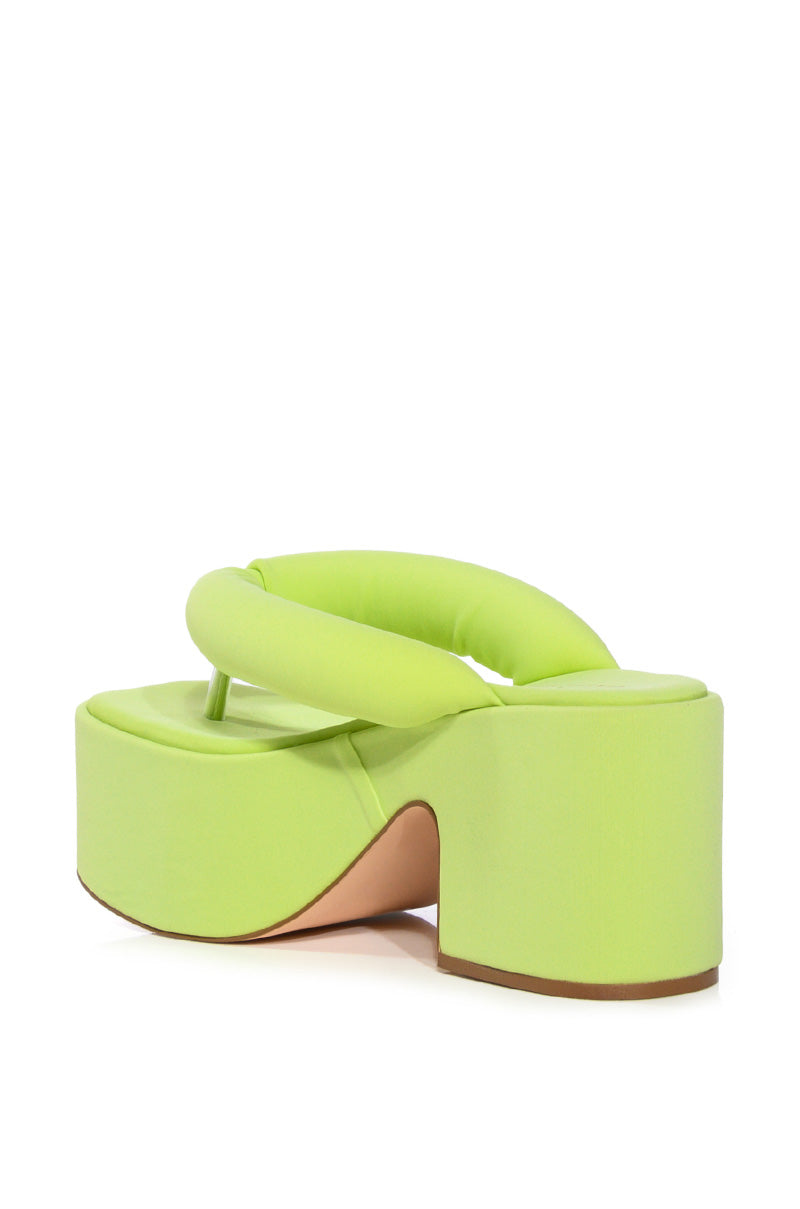 Detail View Azalea Wang April Thing Flatform Sandal In Green 3