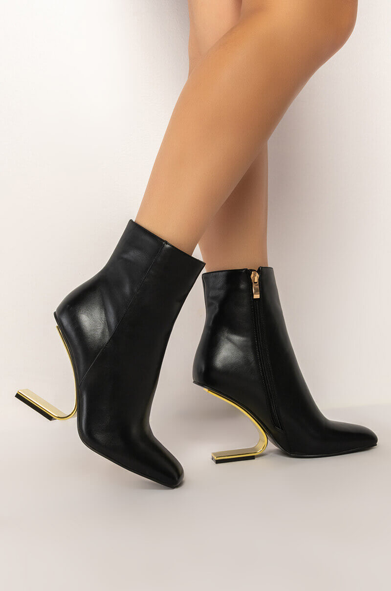 Side View Azalea Wang Arianna Smooth Vegan Leather Wedge Bootie In Bone 2