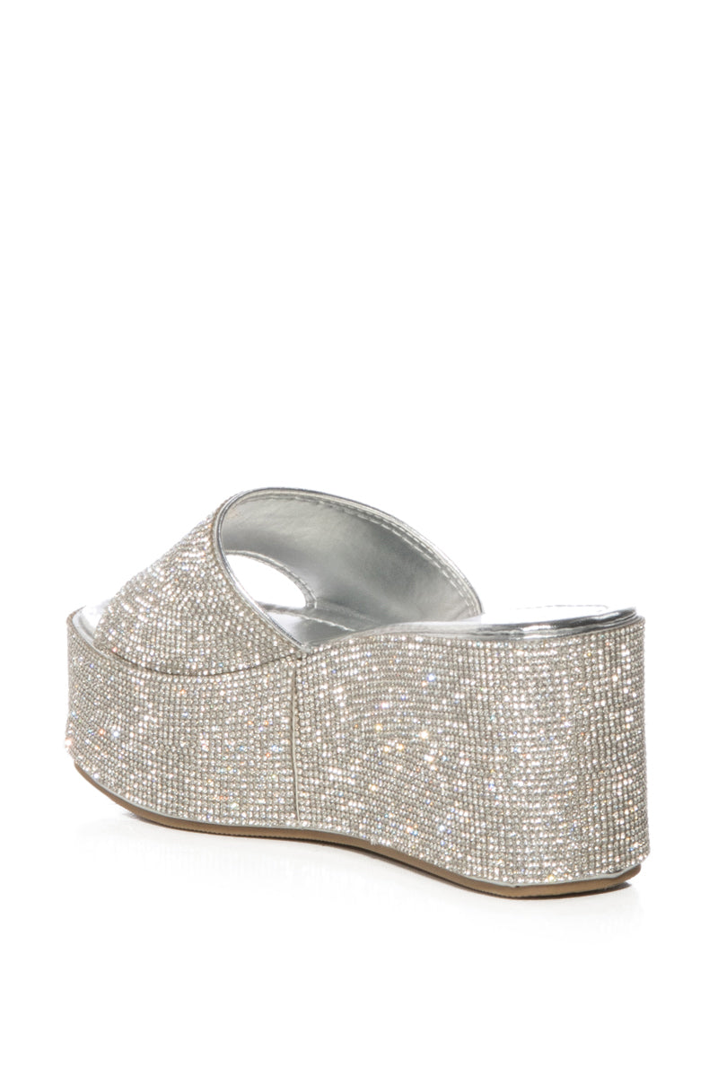 Detail View Azalea Wang Arrow Embellished Flatform Sandal In Silver 3