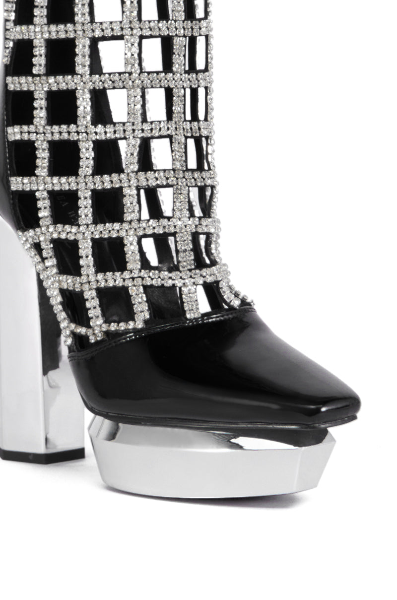 Full View Azalea Wang Auri Black Caged Bootie