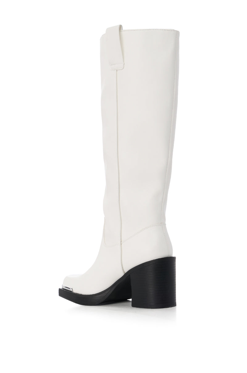 Detail View Azalea Wang Baklava White Boot