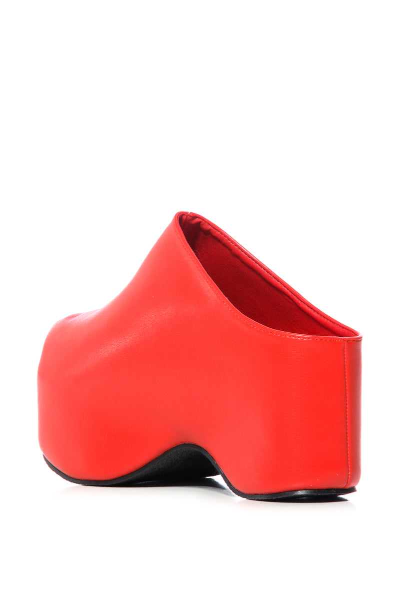 Detail View Azalea Wang Balm Red Pu Clog