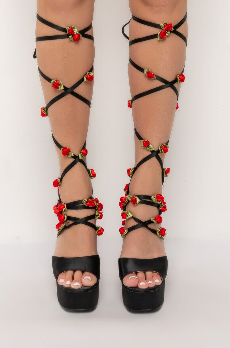 Back View Azalea Wang Be My Date Chunky Sandal In Black