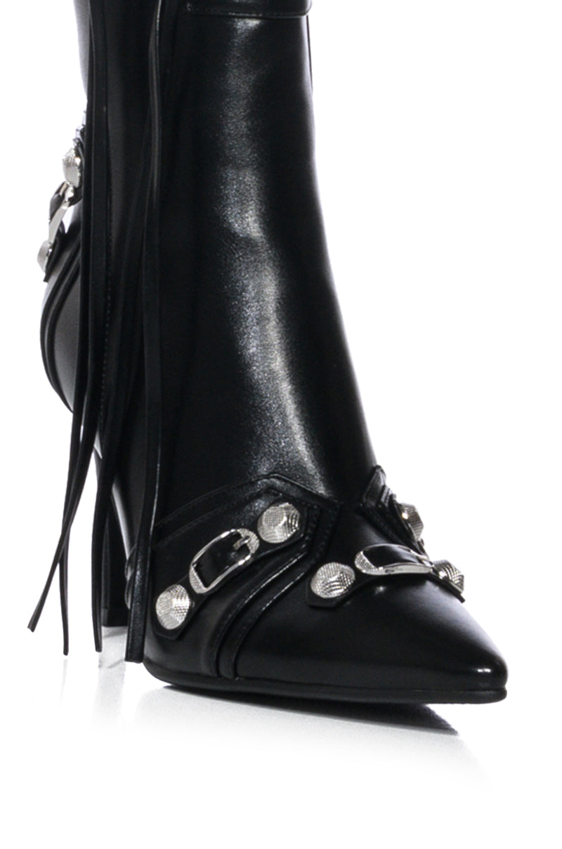 Full View Azalea Wang Brooklyn Pu Bootie In Black