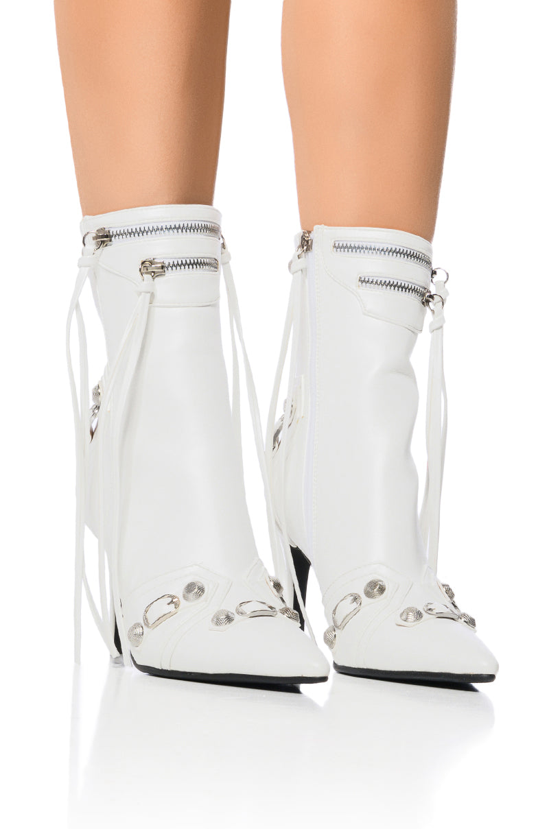 AZALEA WANG BROOKLYN PU BOOTIE IN WHITE view 0