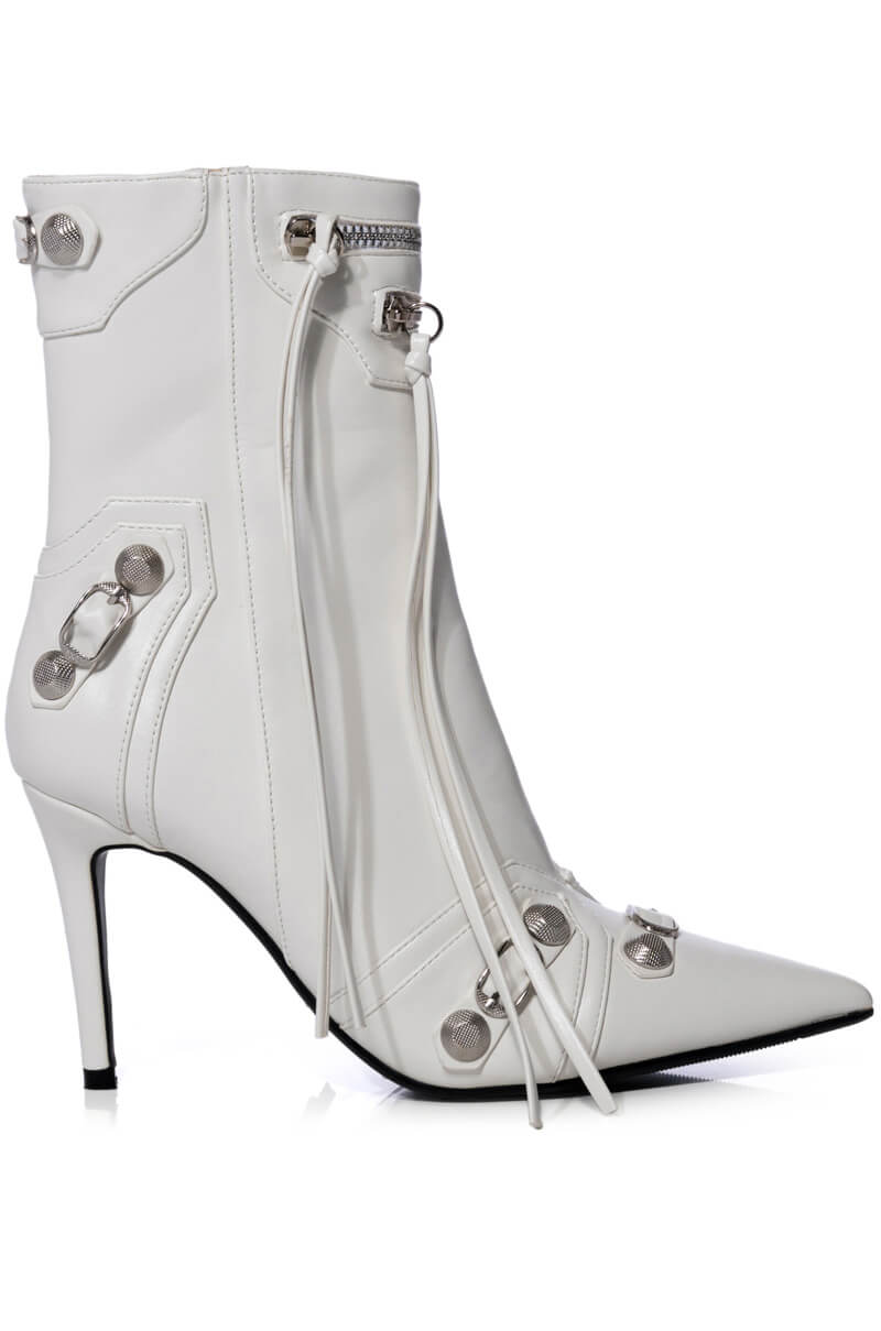 Side View Azalea Wang Brooklyn Pu Bootie In White