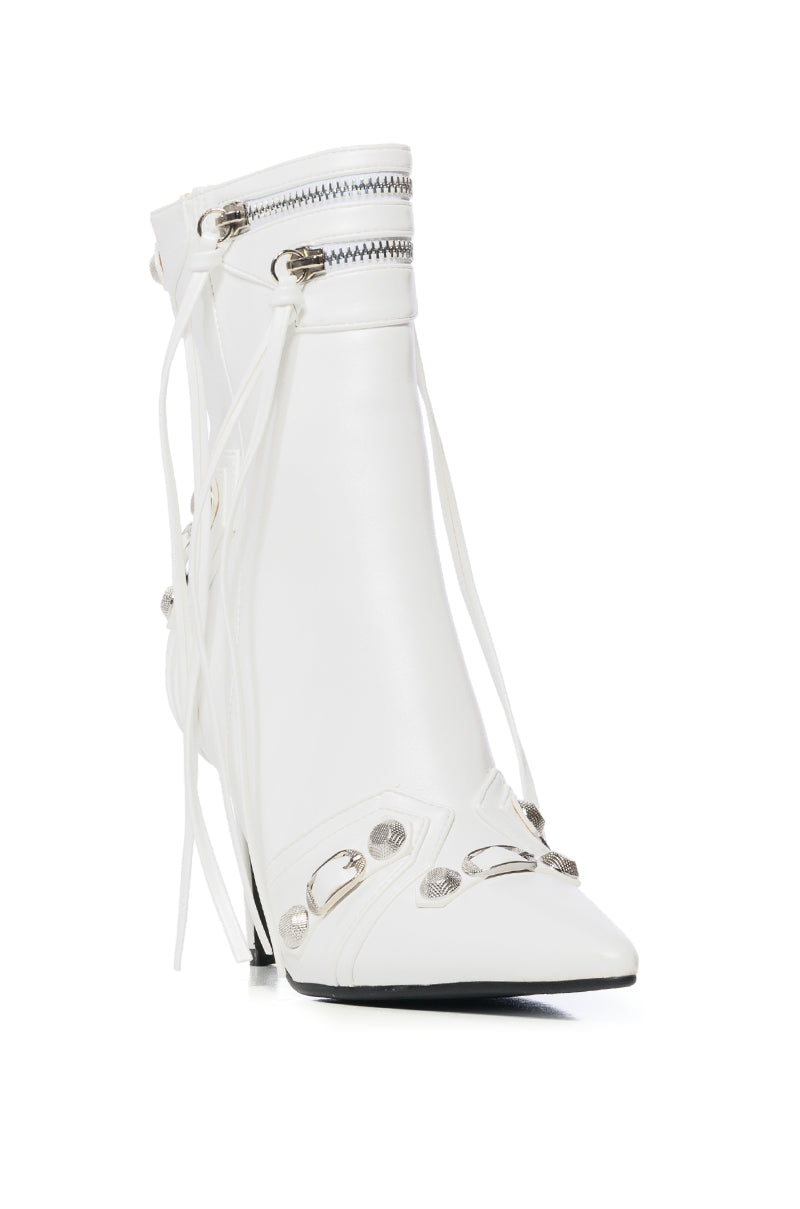 Back View Azalea Wang Brooklyn Pu Bootie In White