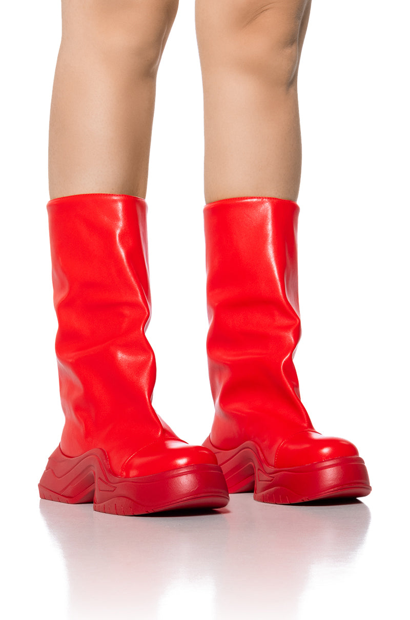 Front View Azalea Wang Chadwick Flatform Bucket Boot In Red