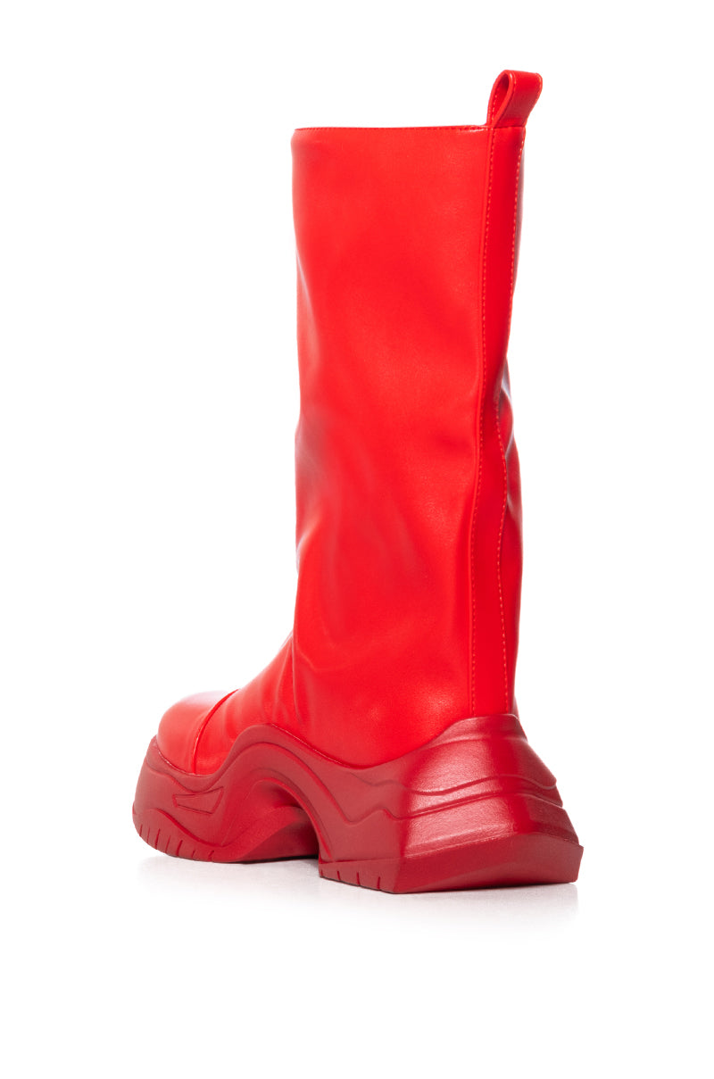 AZALEA WANG CHADWICK FLATFORM BUCKET BOOT IN RED – AKIRA