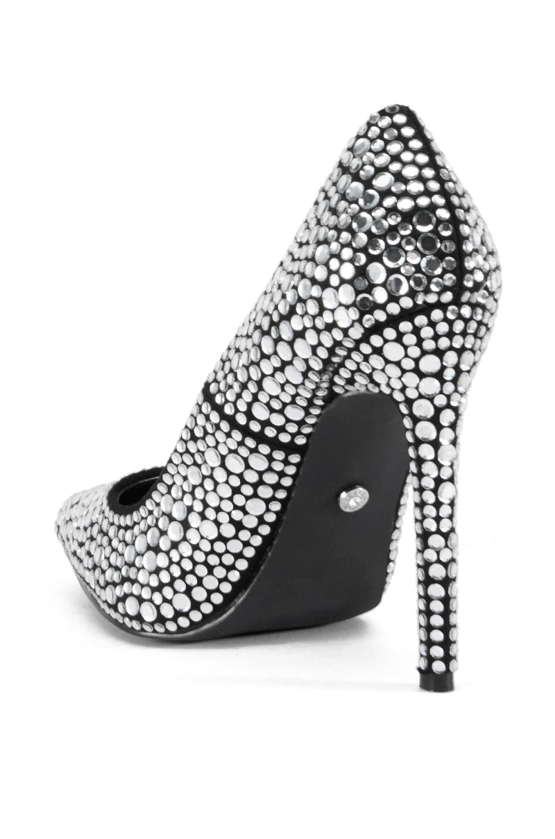 Full View Azalea Wang Cosmopolitans Black Pump