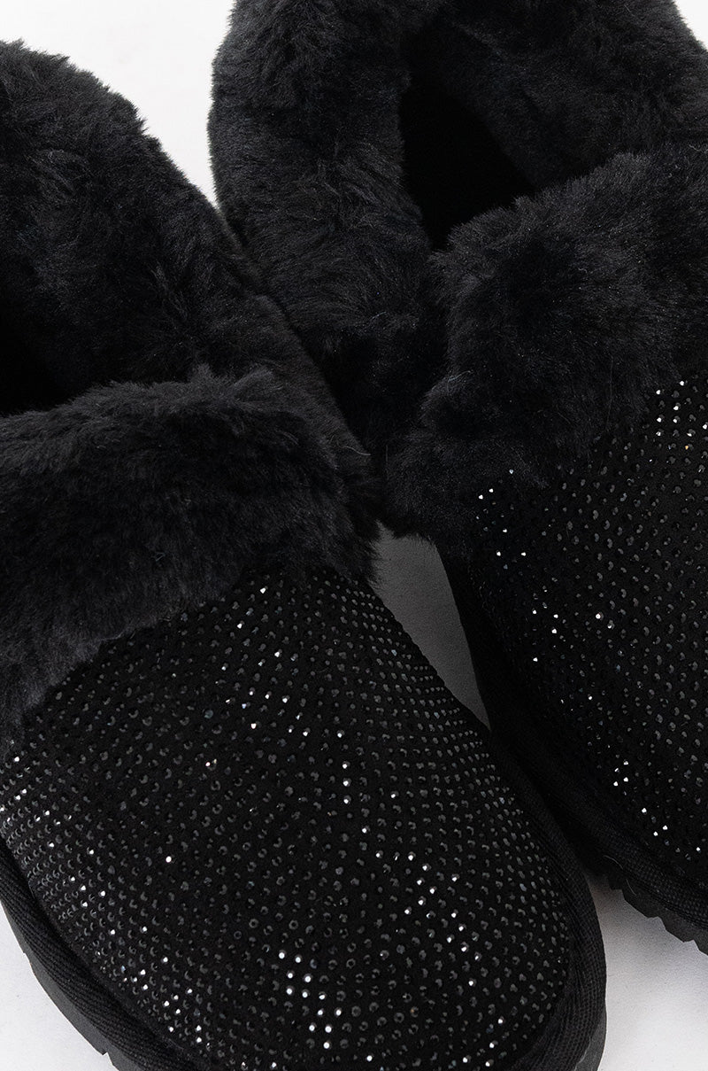 Extra View Azalea Wang Cozy All Night Flat Sandal In Black 5