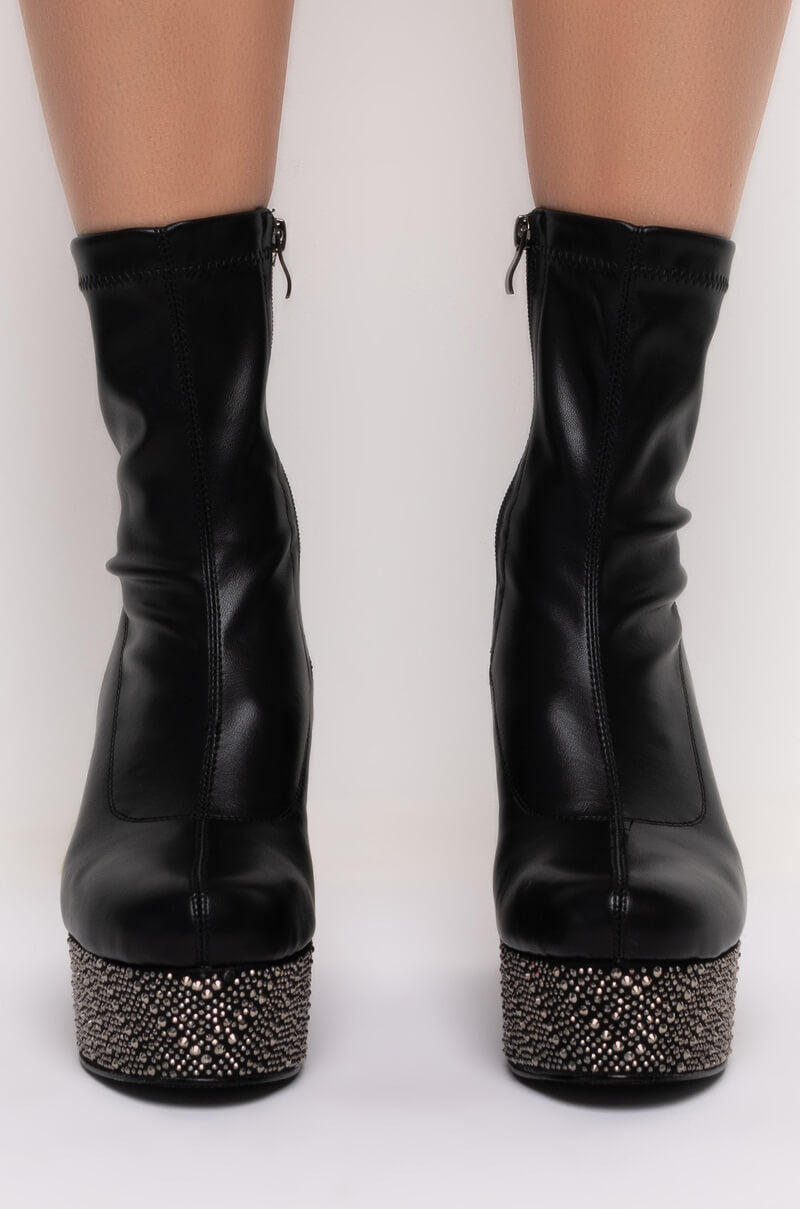 Detail View Azalea Wang Diamond Bottom Chunky Bootie In Black