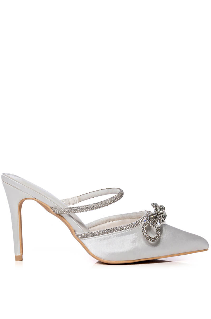 Side View Azalea Wang Evit Stiletto Mule Pump In White