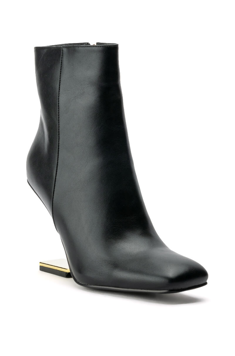 Back View Azalea Wang Fashionista Bootie In Black 3