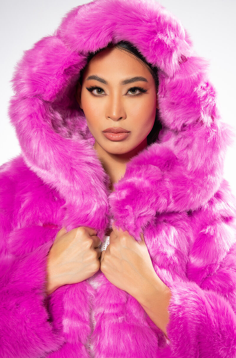 Extra View Azalea Wang Faux Fur Panel Hooded Trench In Pink
