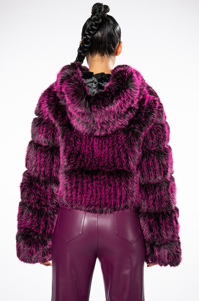 Extra View Azalea Wang Giulia 3d Faux Fur Crop Jacket