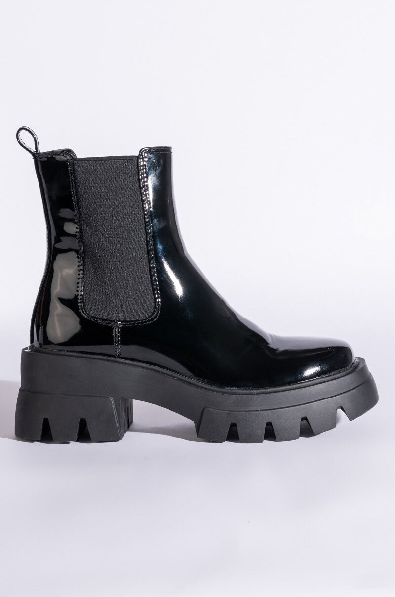 Back View Azalea Wang Glossy Party Flatform Chelsea Bootie In Black Patent
