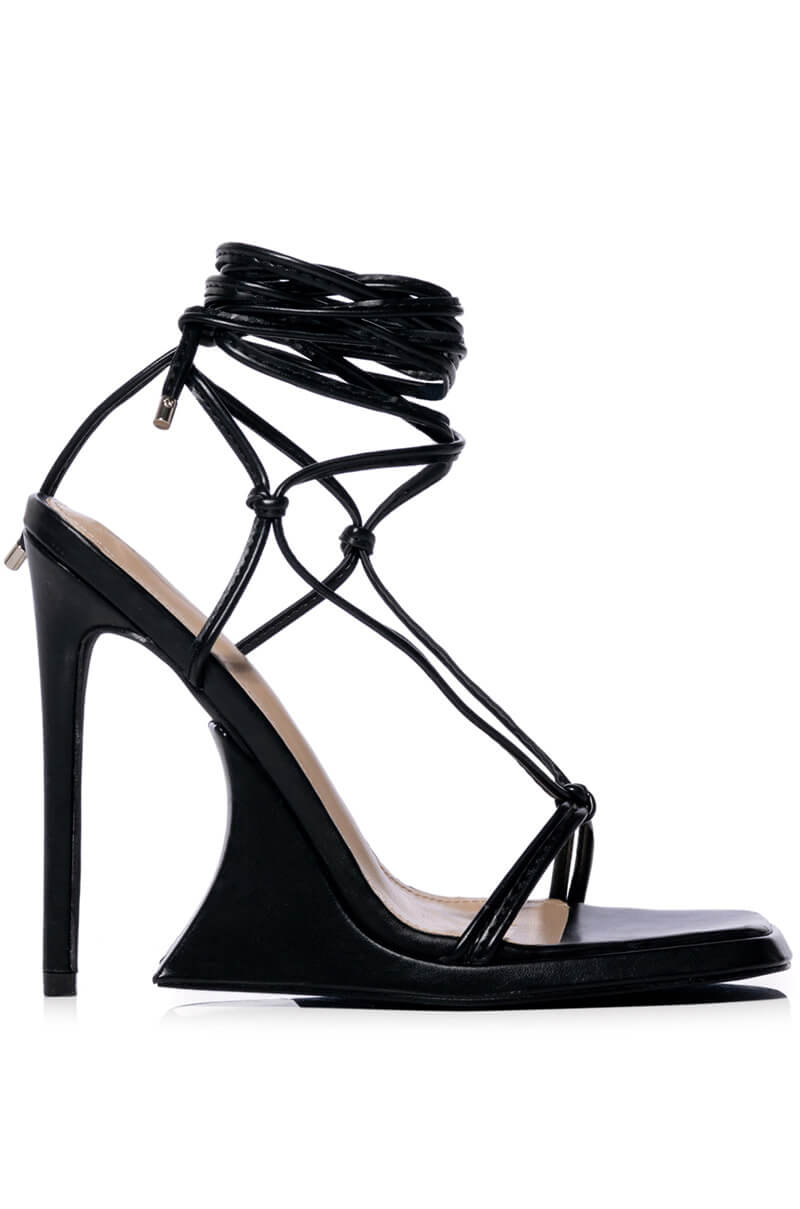 Side View Azalea Wang Impulsive Chunky Pump In Black 1