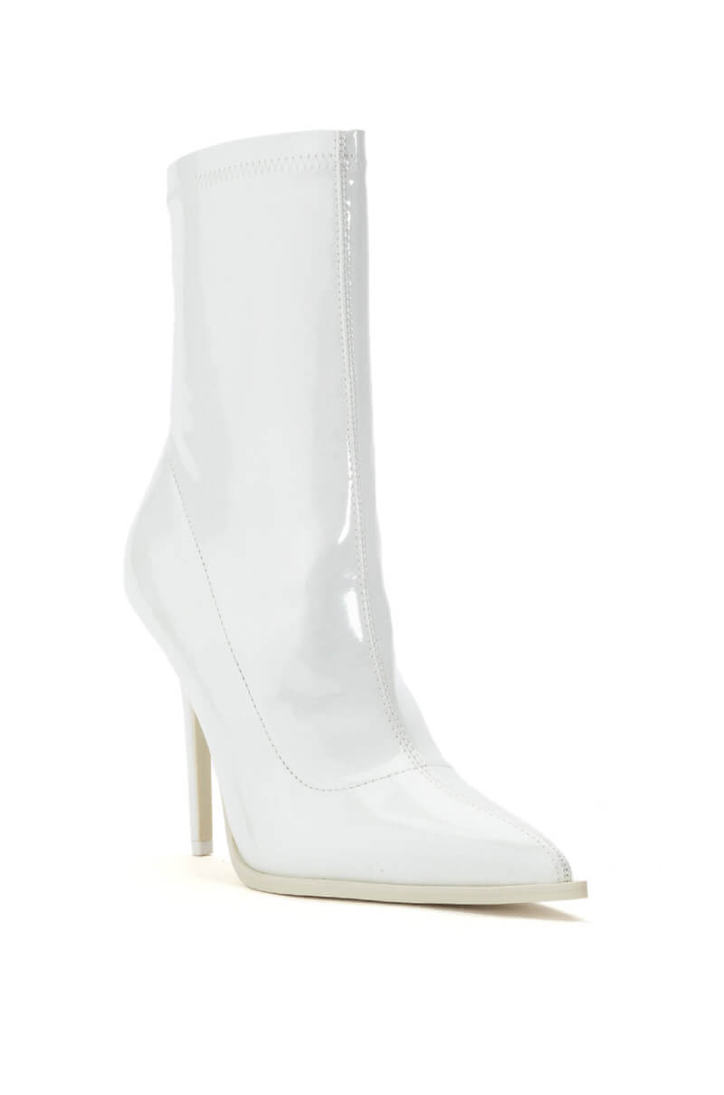 Back View Azalea Wang Isabella Patent Bootie In White