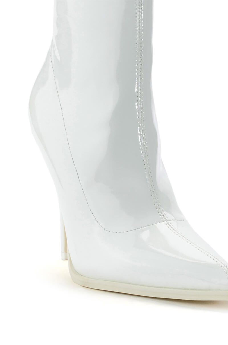 Full View Azalea Wang Isabella Patent Bootie In White