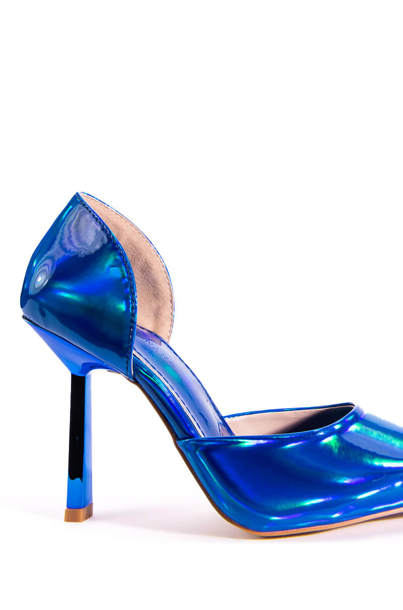 Full View Azalea Wang Juno Holographic Stiletto Pump In Blue