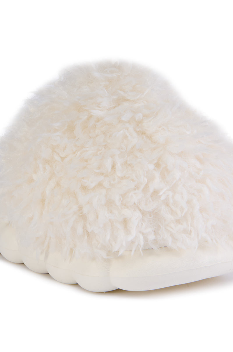 Full View Azalea Wang Lawson White Slipper 4