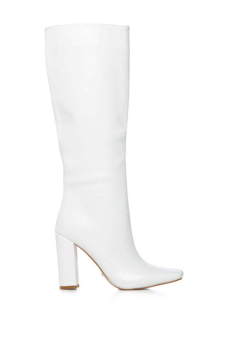 Side View Azalea Wang Magnetized Chunky Boot In White