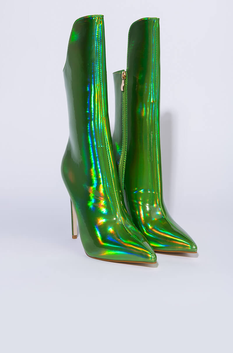 Detail View Azalea Wang Make My Heart Skip A Beat Stiletto Bootie In Green 11