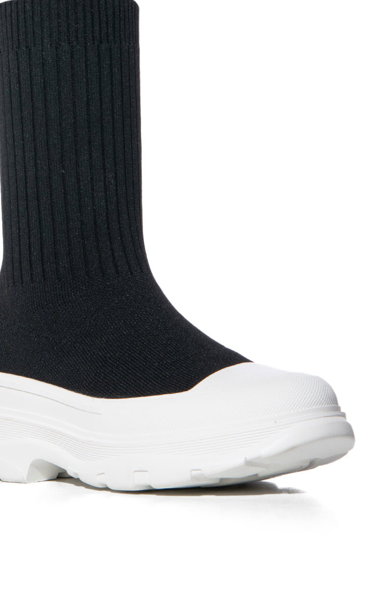 Full View Azalea Wang Money Moves Knit High Top Sneaker In Black