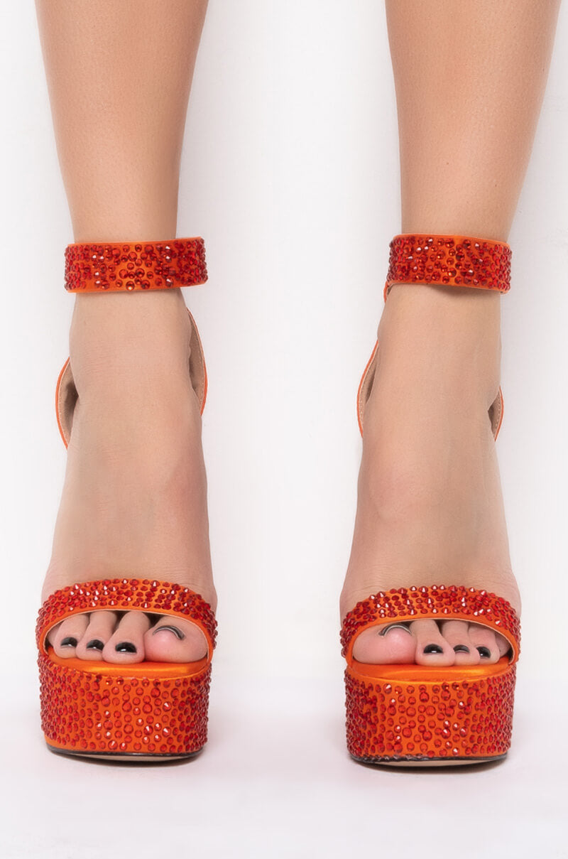 Detail View Azalea Wang My Place Or Yours Chunky Sandal In Orange
